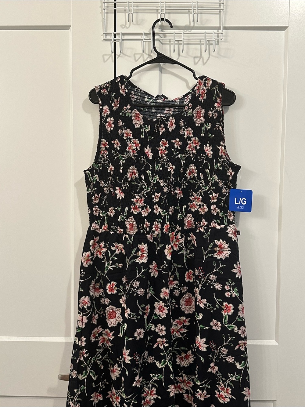 Women’s Black Floral Sleeveless Dress - Red & Pink Bloom